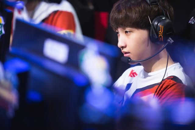 使得足球成 使得足球成